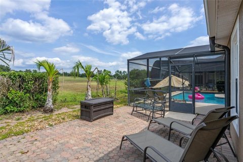 House in Davenport, Florida 5 bedrooms, 192.87 sq.m. № 1907198 - photo 30