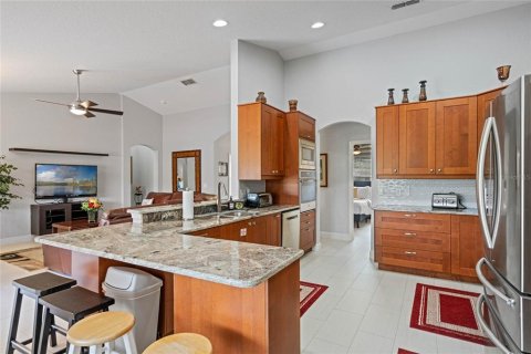 House in Davenport, Florida 5 bedrooms, 192.87 sq.m. № 1907198 - photo 6