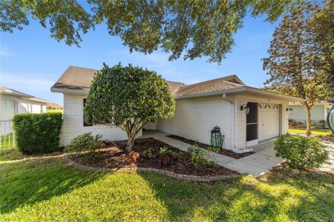 House in Ocala, Florida 2 bedrooms, 165.09 sq.m. № 1164569 - photo 3