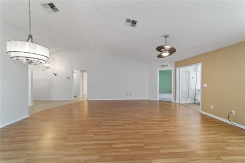 House in Ocala, Florida 2 bedrooms, 165.09 sq.m. № 1164569 - photo 18