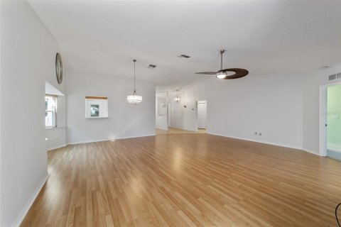 House in Ocala, Florida 2 bedrooms, 165.09 sq.m. № 1164569 - photo 16