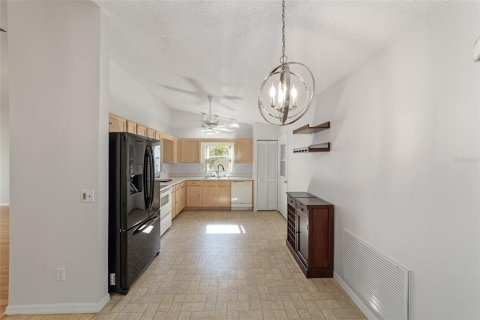 House in Ocala, Florida 2 bedrooms, 165.09 sq.m. № 1164569 - photo 9