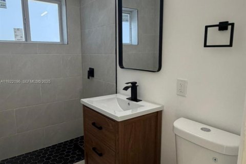 Снять в аренду виллу или дом в Маргит, Флорида 3 спальни, 85.47м2, № 1987119 - фото 15