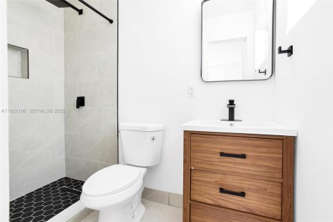 Снять в аренду виллу или дом в Маргит, Флорида 3 спальни, 85.47м2, № 1987119 - фото 26