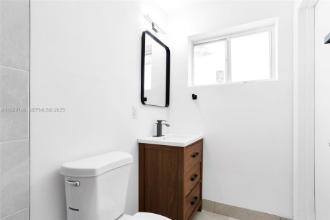 Снять в аренду виллу или дом в Маргит, Флорида 3 спальни, 85.47м2, № 1987119 - фото 28