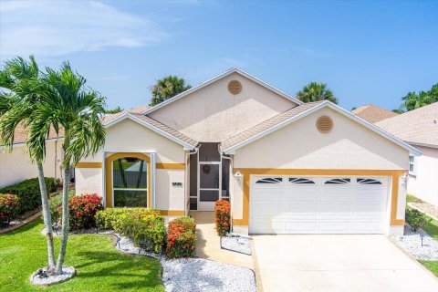 Casa en venta en Port St. Lucie, Florida, 3 dormitorios, 141.58 m2 № 2077855 - foto 2