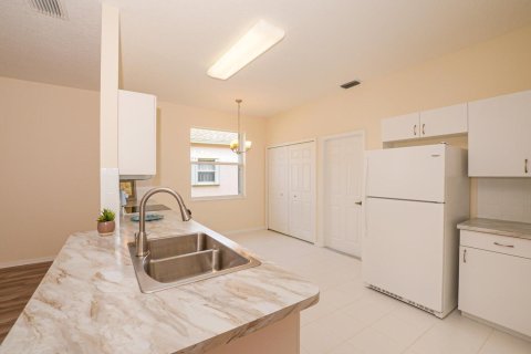 Casa en venta en Port St. Lucie, Florida, 3 dormitorios, 141.58 m2 № 2077855 - foto 13