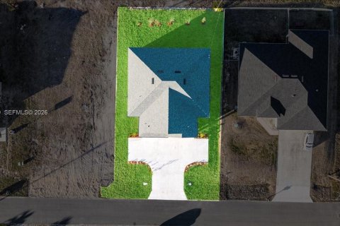 Propiedad comercial en venta en Cape Coral, Florida, 232.07 m2 № 2046034 - foto 6