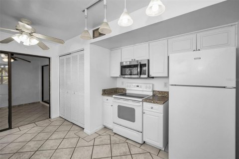 Copropriété à louer à Seminole, Floride: 2 chambres, 96.62 m2 № 2147683 - photo 16