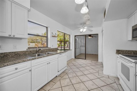 Copropriété à louer à Seminole, Floride: 2 chambres, 96.62 m2 № 2147683 - photo 15