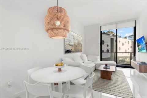 Купить кондоминиум в Майами, Флорида 1 спальня, 57.79м2, № 2158063 - фото 2