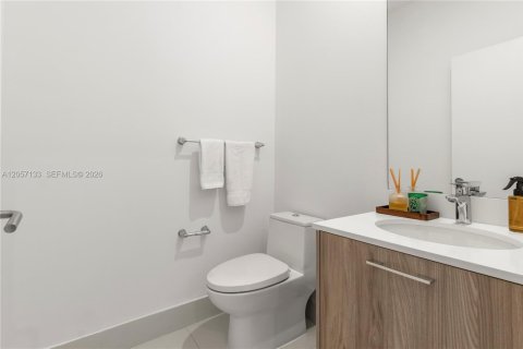 Купить кондоминиум в Майами, Флорида 1 спальня, 57.79м2, № 2158063 - фото 9