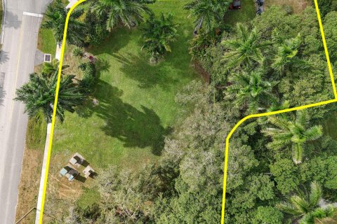 Commercial property in West Palm Beach, Florida № 2182984 - photo 15