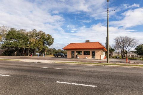 Commercial property in Groveland, Florida 131.83 sq.m. № 2103997 - photo 4