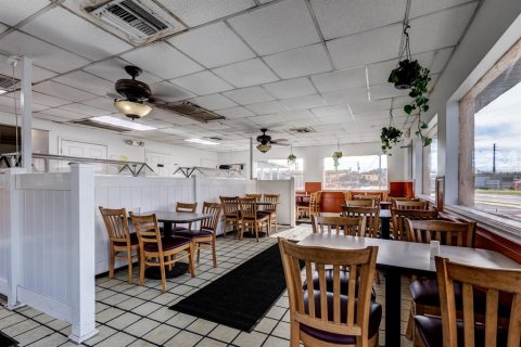 Commercial property in Groveland, Florida 131.83 sq.m. № 2103997 - photo 8