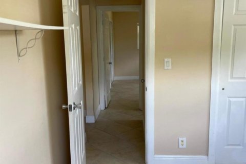 Commercial property in Boca Raton, Florida 2 bedrooms, 83.61 sq.m. № 1103354 - photo 1