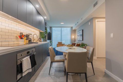 Condominio en venta en Miami, Florida, 1 dormitorio, 47.84 m2 № 2013616 - foto 2