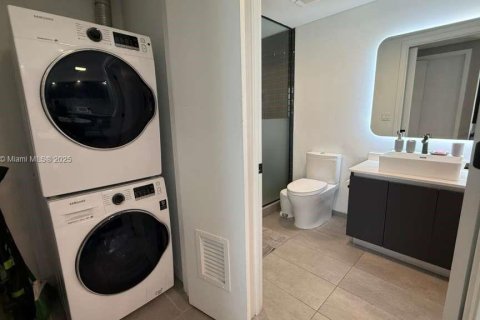 Condominio en venta en Miami, Florida, 1 dormitorio, 47.84 m2 № 2013616 - foto 12