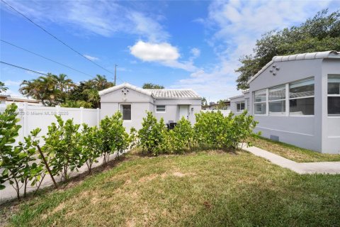 House in Hollywood, Florida 2 bedrooms, 83.61 sq.m. № 1878511 - photo 7