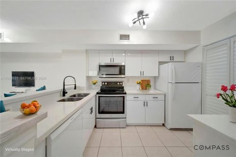Condominio en venta en Davie, Florida, 3 dormitorios, 122.07 m2 № 2066496 - foto 2