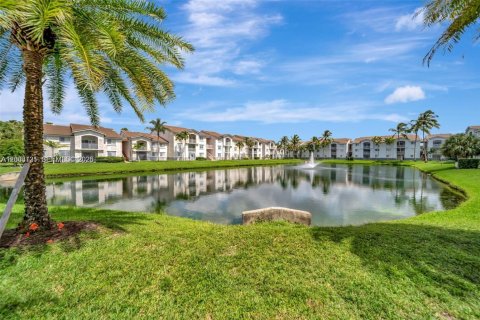 Condo in Davie, Florida, 3 bedrooms  № 2066496