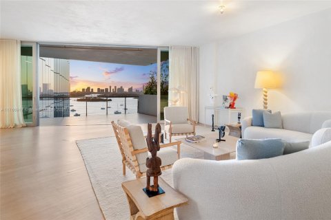 Copropriété à vendre à Miami Beach, Floride: 5 chambres, 365.66 m2 № 1945771 - photo 2