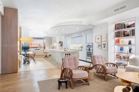 Copropriété à vendre à Miami Beach, Floride: 5 chambres, 365.66 m2 № 1945771 - photo 9