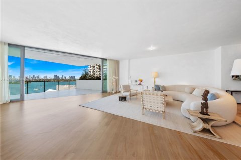 Copropriété à vendre à Miami Beach, Floride: 5 chambres, 365.66 m2 № 1945771 - photo 6