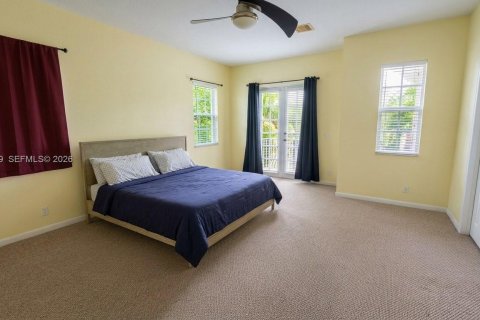 House in Fort Lauderdale, Florida 3 bedrooms, 254.46 sq.m. № 2266138 - photo 13