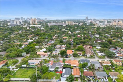 Villa ou maison à vendre à Miami, Floride: 3 chambres, 130.9 m2 № 2411996 - photo 23
