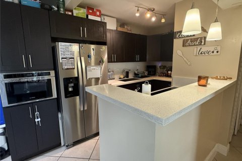 Купить кондоминиум в Майами, Флорида 2 спальни, 72.84м2, № 2003111 - фото 3