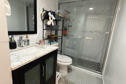 Купить кондоминиум в Майами, Флорида 2 спальни, 72.84м2, № 2003111 - фото 8