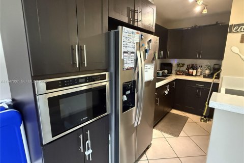 Купить кондоминиум в Майами, Флорида 2 спальни, 72.84м2, № 2003111 - фото 5