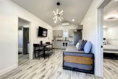 Commercial property in Orlando, Florida 179.67 sq.m. № 2095495 - photo 27