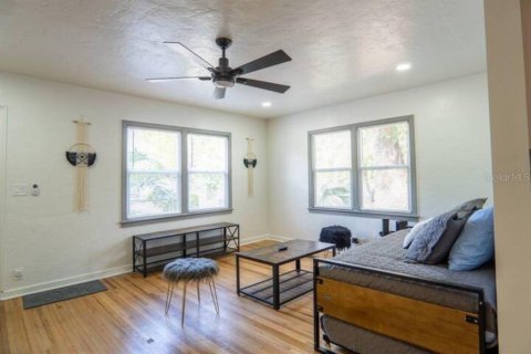 Commercial property in Orlando, Florida 179.67 sq.m. № 2095495 - photo 7