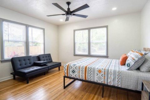 Commercial property in Orlando, Florida 179.67 sq.m. № 2095495 - photo 12