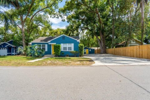 Commercial property in Orlando, Florida 179.67 sq.m. № 2095495