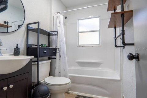 Commercial property in Orlando, Florida 179.67 sq.m. № 2095495 - photo 9
