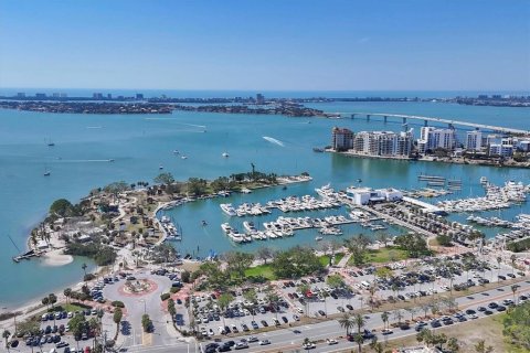 Condo in Sarasota, Florida, 2 bedrooms  № 2148373 - photo 30