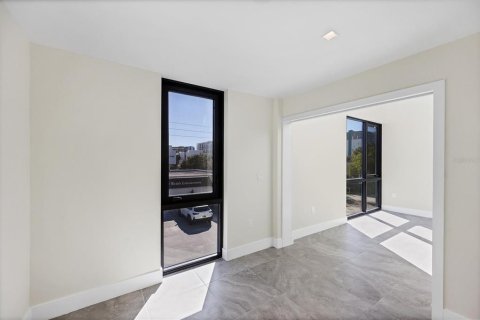 Condo in Sarasota, Florida, 2 bedrooms  № 2148373 - photo 13