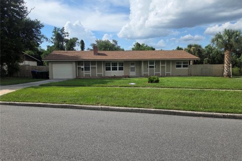 Villa ou maison à vendre à Orlando, Floride: 3 chambres, 133.04 m2 № 2310157 - photo 2