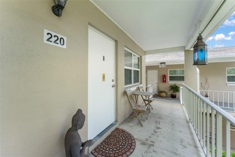 Condo in Winter Park, Florida, 2 bedrooms № 2114751 - photo 4