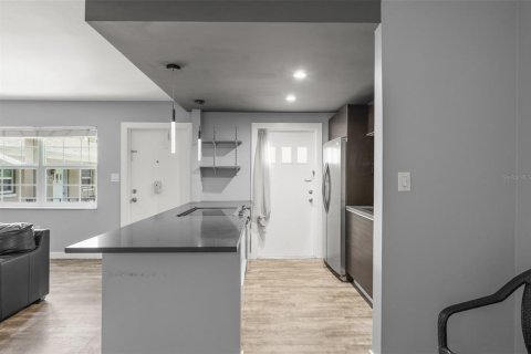 Condo in Winter Park, Florida, 2 bedrooms № 2114751 - photo 13