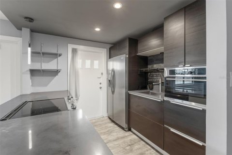 Condo in Winter Park, Florida, 2 bedrooms № 2114751 - photo 14