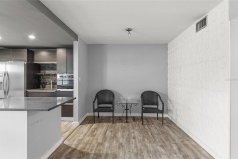 Condo in Winter Park, Florida, 2 bedrooms № 2114751 - photo 11