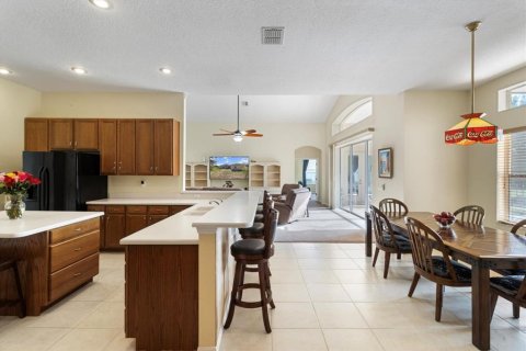 House in Weeki Wachee, Florida 4 bedrooms, 313.55 sq.m. № 1835480 - photo 13