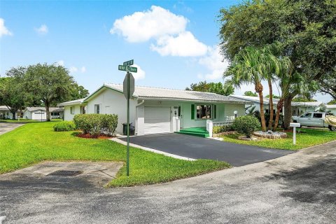 Casa en venta en Plantation, Florida, 2 dormitorios, 176.33 m2 № 1876572 - foto 2
