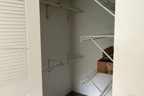 Copropriété à louer à Hollywood, Floride: 1 chambre, 49.89 m2 № 1971084 - photo 8