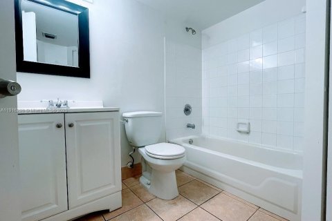 Copropriété à louer à Hollywood, Floride: 1 chambre, 49.89 m2 № 1971084 - photo 11