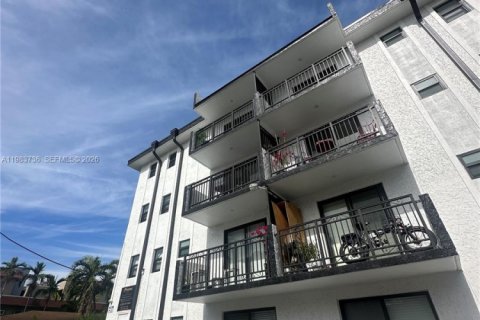 Снять в аренду квартиру в Майами, Флорида 2 спальни, № 2049462 - фото 28